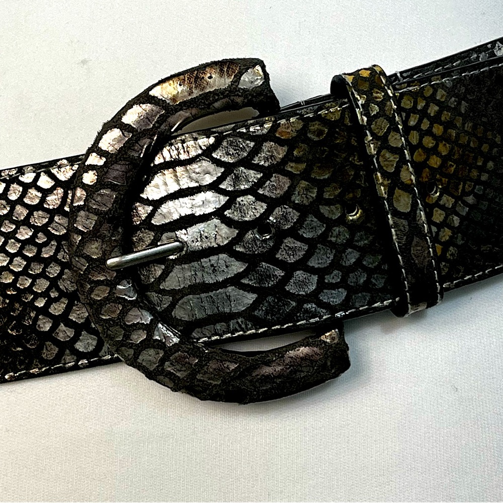 LEATHEROCK Wide Leather Reptile Iridescent Print Belt Size M Luxe Chic Old Money
